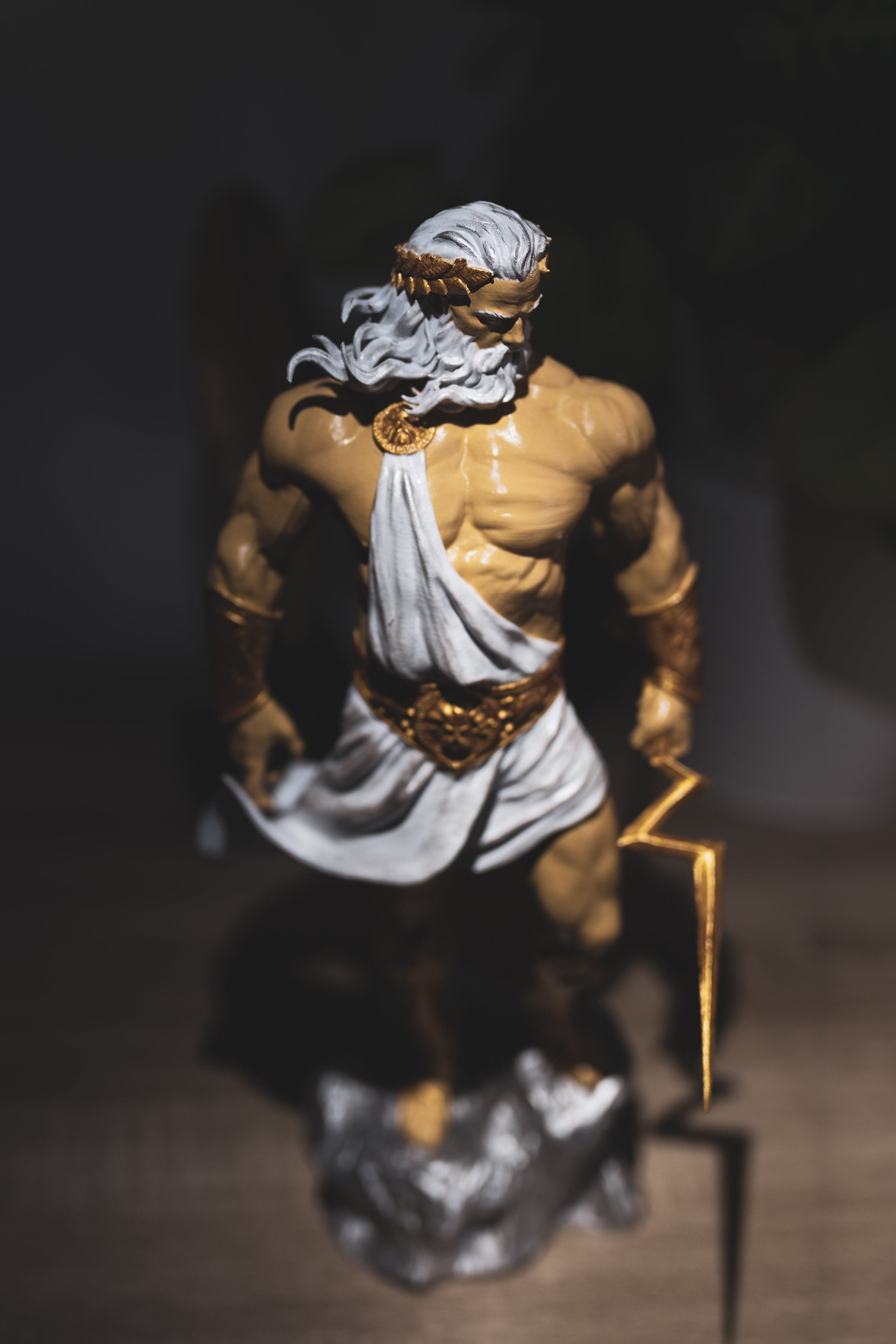 Plasma-Harmonisierer-Statue — Zeus (40 cm)